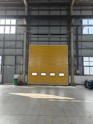 কেনা Insulated Industrial Sectional Doors with 40mm Thickness and AC 220V-240V Motor for Secure and Wind-Resistant Applications online manufacture