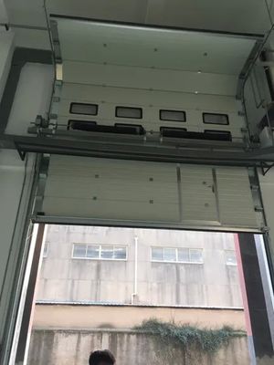 কেনা শিল্পভিত্তিক বিভাগীয় গ্যারেজ দরজা, অ্যান্টি-পিন্চ ডিজাইন সহ, ৪০মিমি পুরুত্ব এবং এসি ২২০V-২৪০V মোটর online manufacture