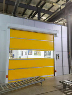 বায়ু প্রতিরোধ 15 - 20m/S শিল্প দ্রুত দরজা Galvanized ইস্পাত ফ্রেম সঙ্গে